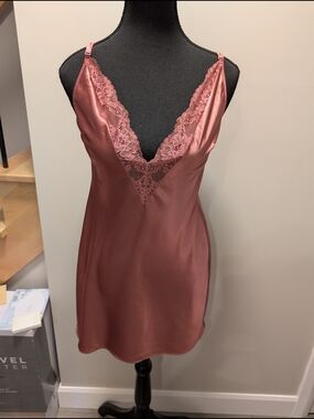 La SENZA Satin Lace-Trim Chemise - Dusty Rose